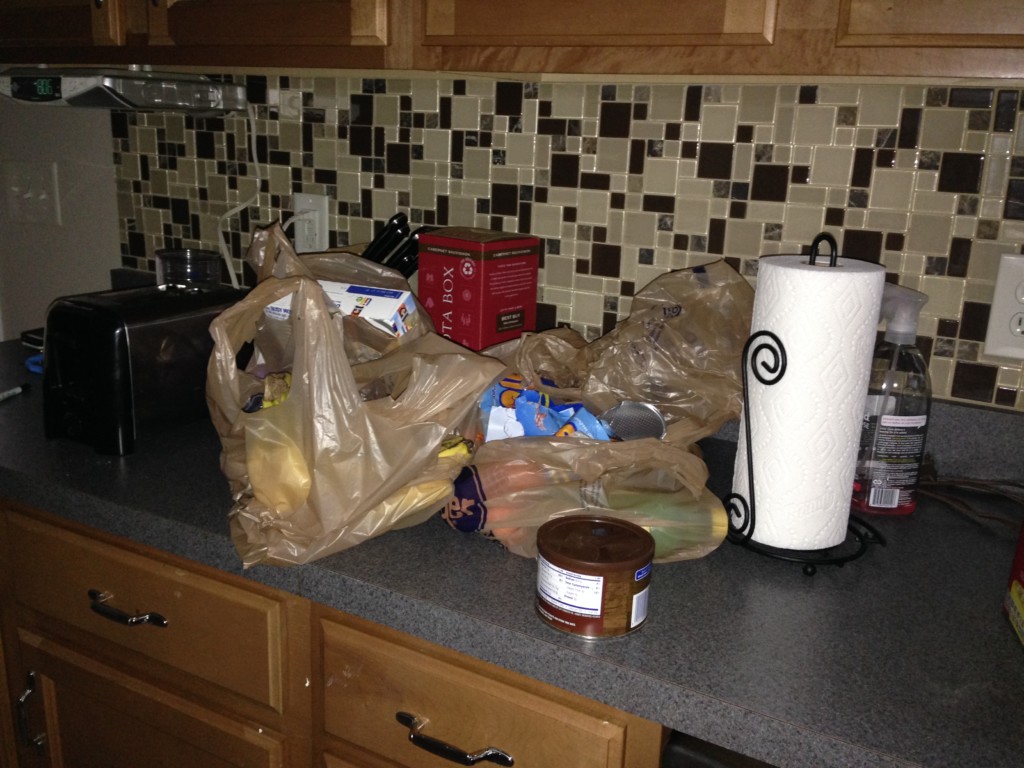 impact of weekday clutter kitchen counter Nashville Moms Blog