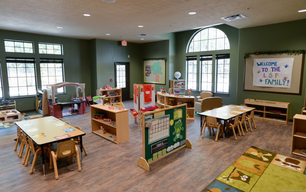Little Sunshine classroom preschool fun childcare daycare Nashville Moms Blog Franklin TN
