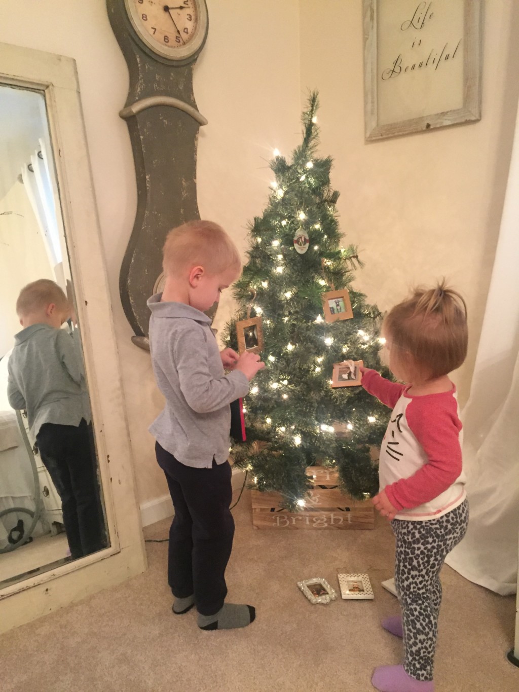 picture frame memory Christmas tree traditions